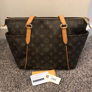 Authentic Louis Vuitton monogram totally PM bag
